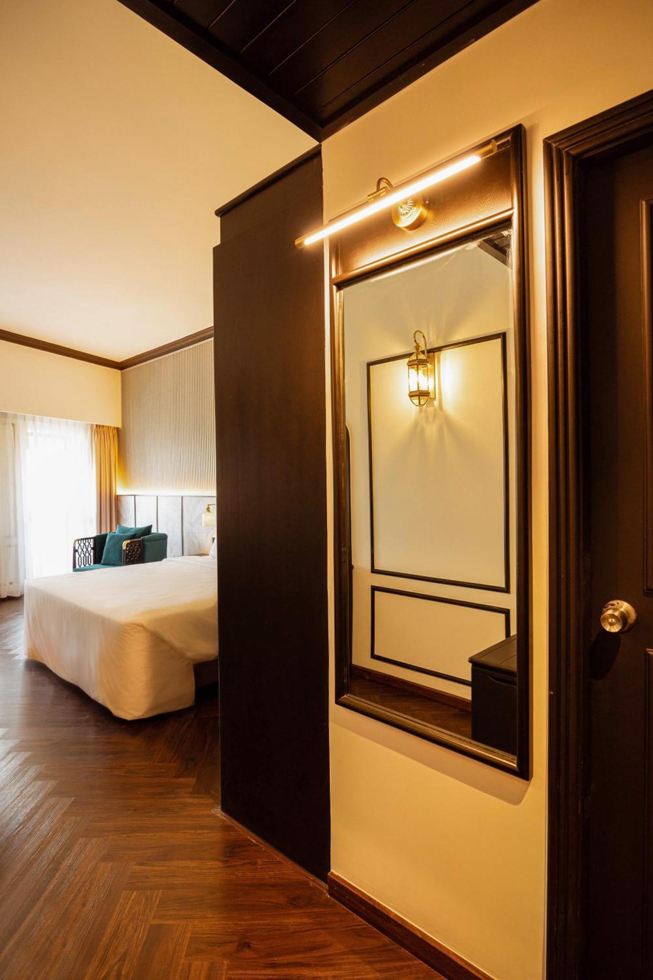 Отель Dai Nam Boutique 4*